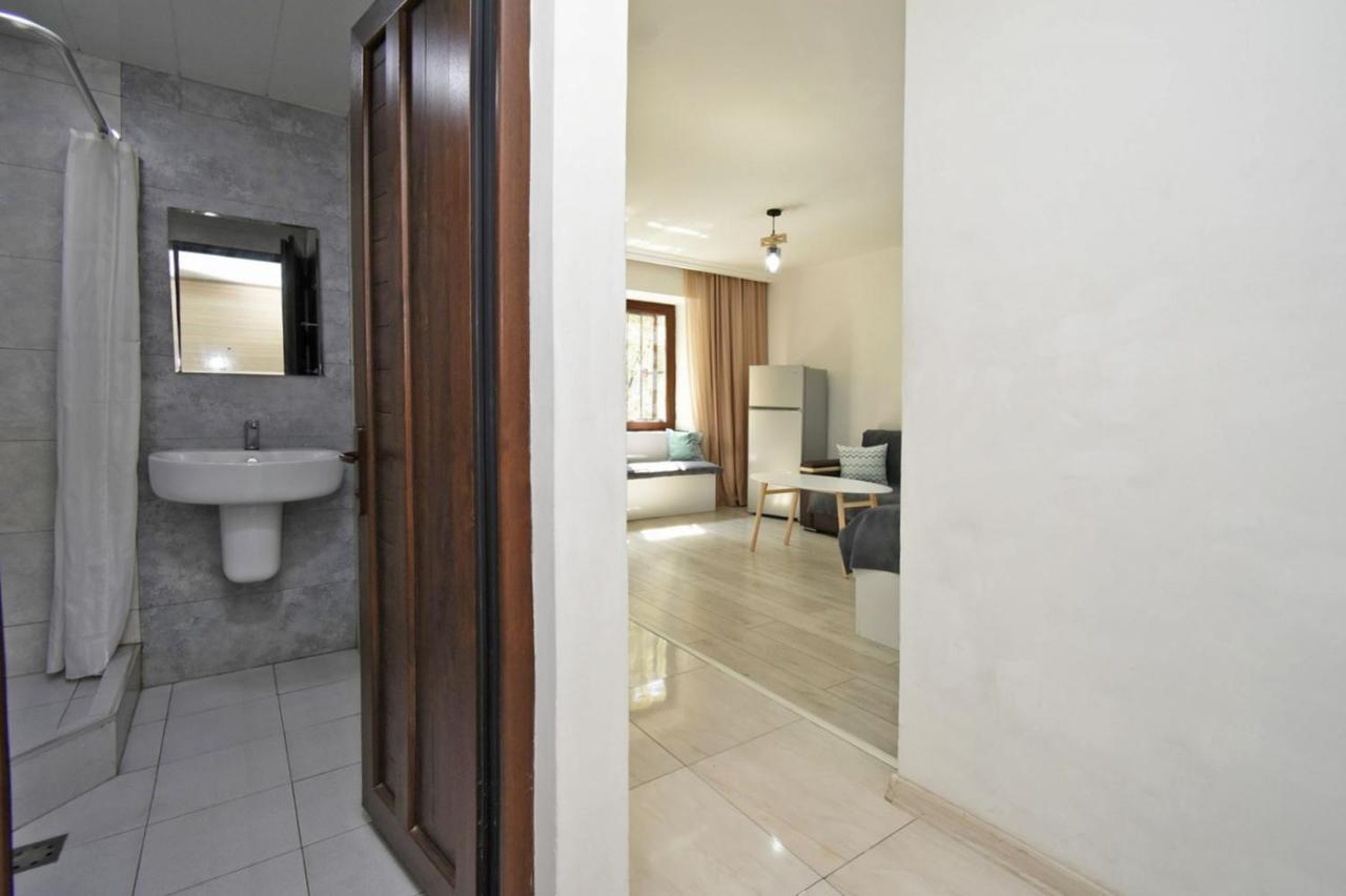 Cozy Apartment Near To The Metro H Kochar 19 Ереван Екстериор снимка